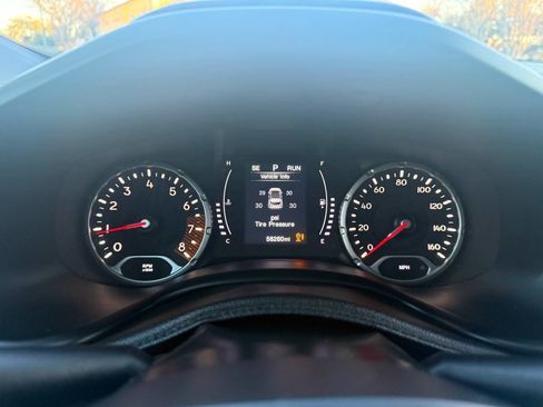 Used 2020 Jeep Renegade Latitude image 32