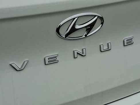 New 2026 Hyundai Venue SEL FWD image 24