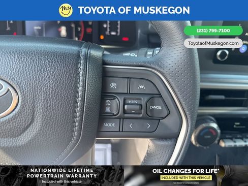New 2026 Toyota 4Runner SR5 AWD/4WD image 17