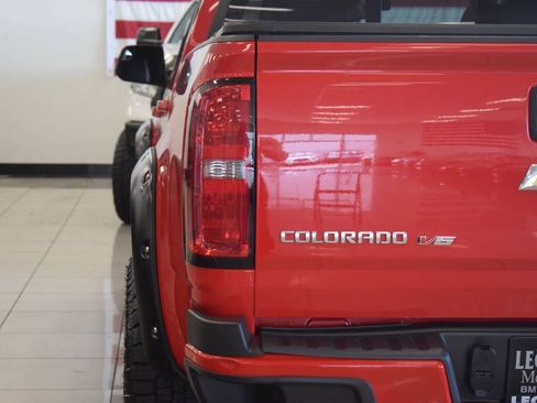 Used 2019 Chevrolet Colorado Z71 image 28