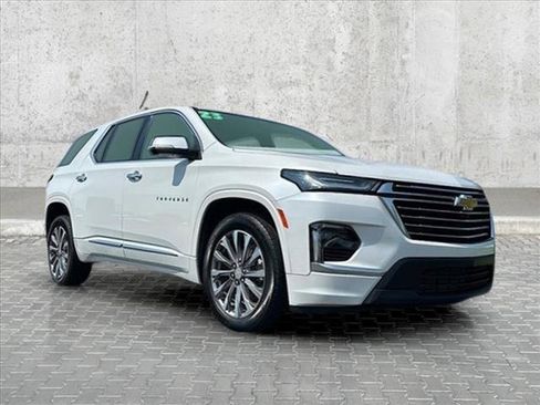 Used 2023 Chevrolet Traverse Premier image 1