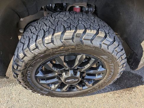 Used 2025 Chevrolet Silverado 2500 LT w/ Trail Boss Package image 25