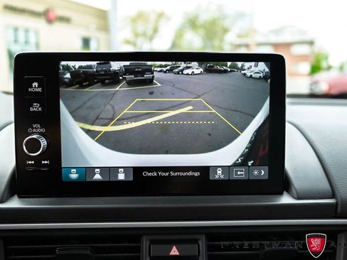 Used 2025 Honda Pilot Touring image 32