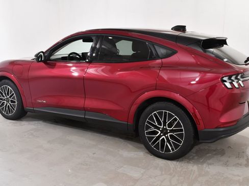 Used 2025 Ford Mustang Mach-E Premium image 15