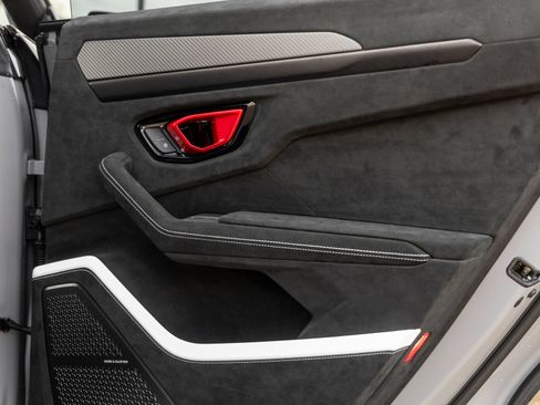 Used 2024 Lamborghini Urus Performante AWD/4WD image 54