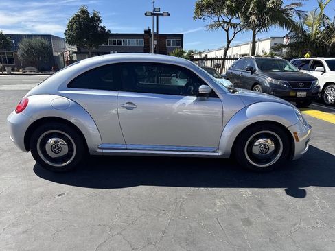 Used 2012 Volkswagen Beetle 2.5 image 6