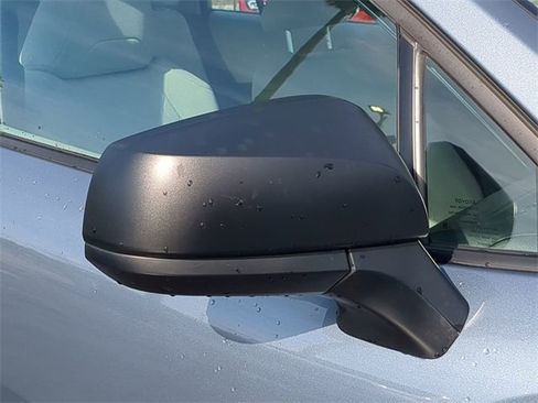 Used 2023 Toyota Corolla Cross L image 12