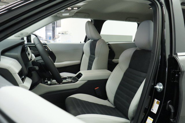 New 2026 Mitsubishi Outlander SE FWD image 7