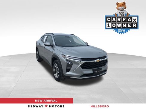 Used 2024 Chevrolet Trax LT FWD image 1