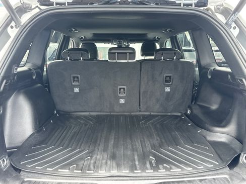 Used 2024 Jeep Grand Cherokee Altitude AWD/4WD image 19