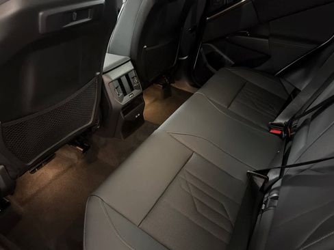 Used 2025 BMW X3 xDrive30i w/ Convenience Package image 4