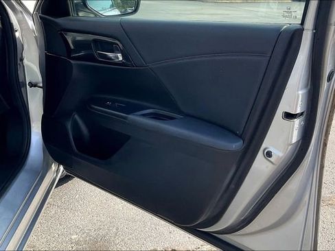 Used 2015 Honda Accord Sport image 24