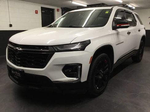 Used 2022 Chevrolet Traverse Premier w/ Redline Edition AWD/4WD image 5