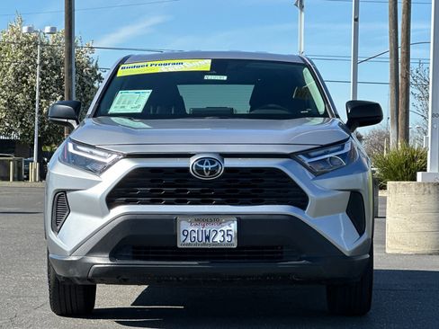 Used 2023 Toyota RAV4 LE image 9