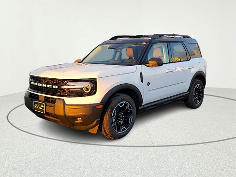 New 2025 Ford Bronco Sport Outer Banks image 2