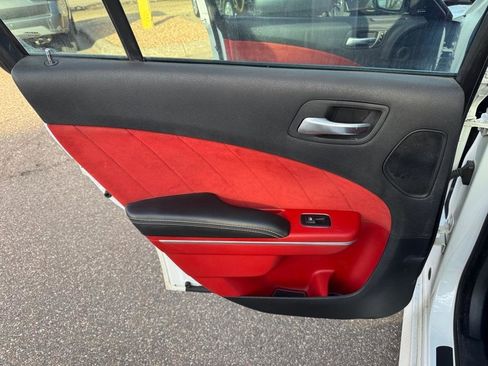 Used 2015 Dodge Charger SRT w/ Harman/Kardon Audio Group image 22