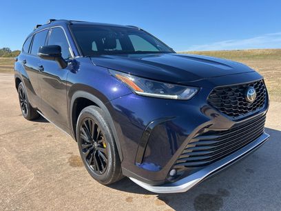 Used 2023 Toyota Highlander XSE