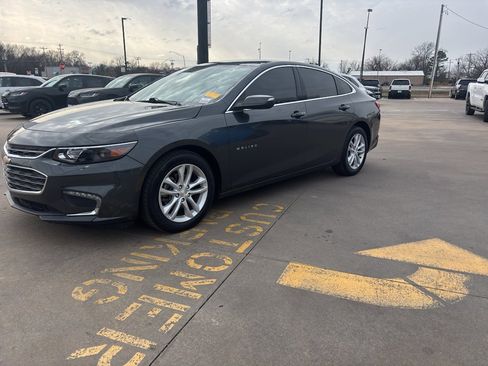 Used 2018 Chevrolet Malibu LT image 4