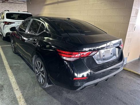 Used 2020 Nissan Sentra SV w/ SV Premium Package image 2