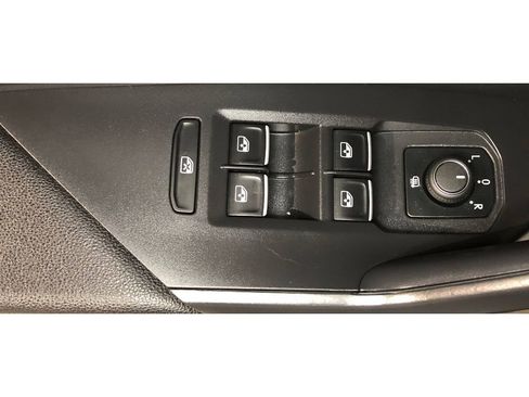 Used 2025 Volkswagen Jetta S image 29