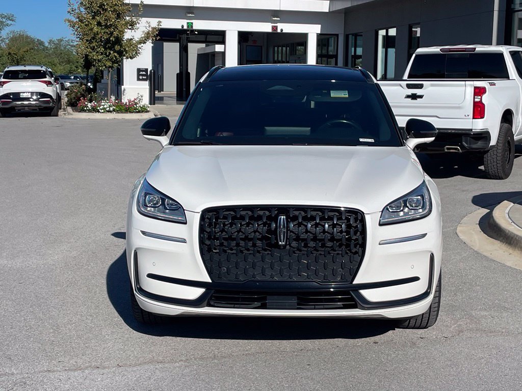 Used 2023 Lincoln Corsair Reserve w/ Equipment Group 201A AWD/4WD image 2