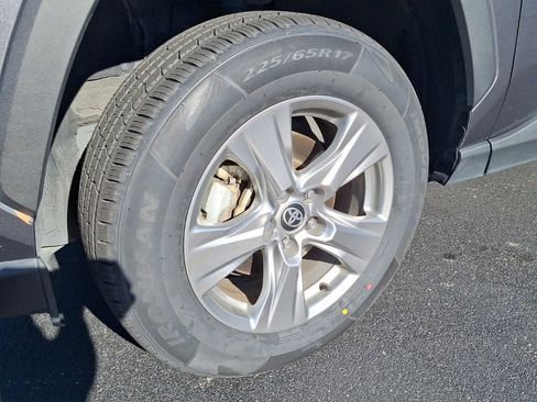 Used 2024 Toyota RAV4 XLE image 27