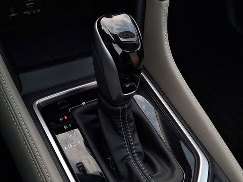 Used 2022 Subaru Forester Limited image 20