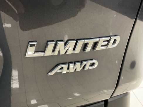 Used 2025 Toyota RAV4 Limited AWD/4WD image 27