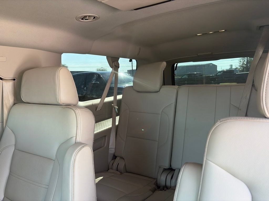 Used 2018 GMC Yukon XL Denali w/ Denali Ultimate Package AWD/4WD image 15