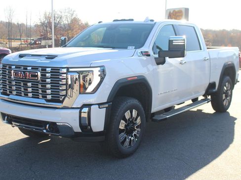 New 2026 GMC Sierra 2500 Denali image 3