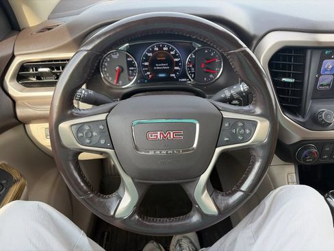 Used 2018 GMC Acadia Denali AWD/4WD image 17