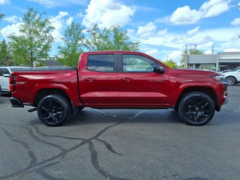 Used 2024 Chevrolet Colorado Z71 w/ Z71 Convenience Package 2 AWD/4WD image 8