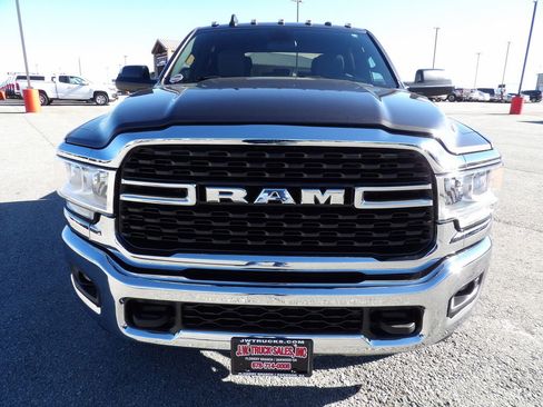 Used 2022 RAM 3500 Big Horn image 8