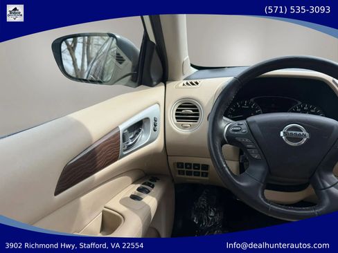 Used 2020 Nissan Pathfinder Platinum FWD image 39