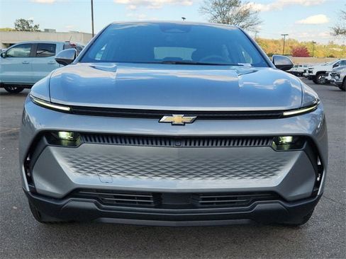 New 2026 Chevrolet Equinox EV LT image 11