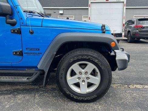 Used 2016 Jeep Wrangler Unlimited Sport w/ Quick Order Package 24S AWD/4WD image 13