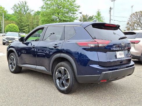 Certified 2024 Nissan Rogue SV AWD/4WD image 6