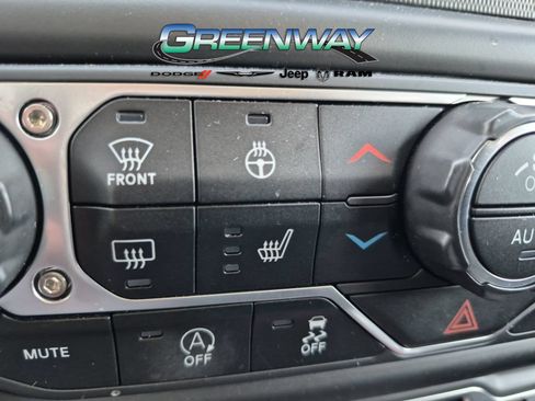 Used 2022 Jeep Wrangler Unlimited Sport AWD/4WD image 18