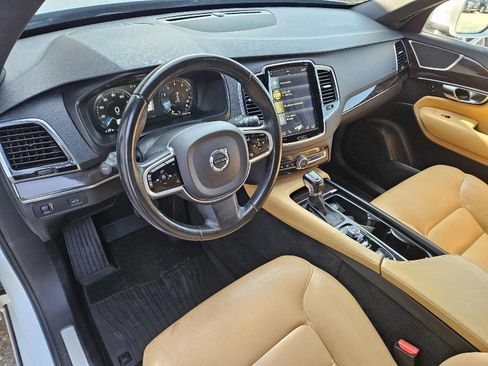 Used 2017 Volvo XC90 T6 Momentum w/ Vision Package AWD/4WD image 11