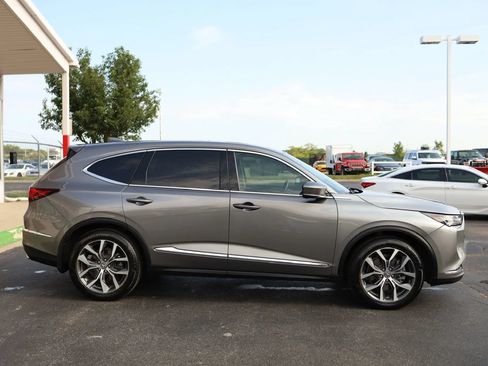 Used 2023 Acura MDX SH-AWD w/ Technology Package image 4