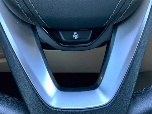 Used 2020 BMW 530i xDrive 530i xDrive w/ Premium Package image 14