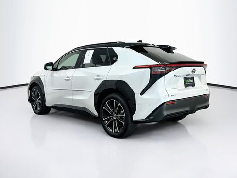 Used 2024 Toyota bZ4X AWD w/ Weather Package image 5