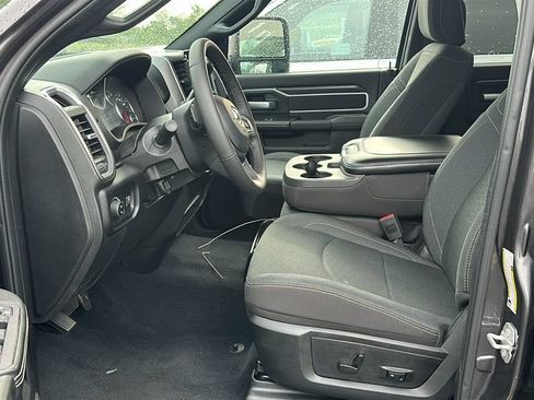 Used 2025 RAM 2500 Big Horn AWD/4WD image 7