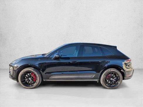 Used 2023 Porsche Macan S image 8