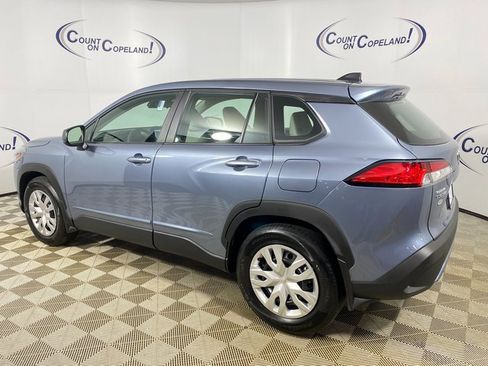 Certified 2025 Toyota Corolla Cross L image 4