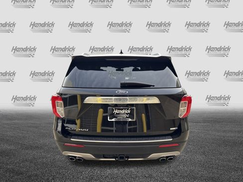 Used 2020 Ford Explorer Platinum w/ Premium Technology Package image 9