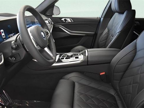 New 2026 BMW X5 xDrive50e image 16