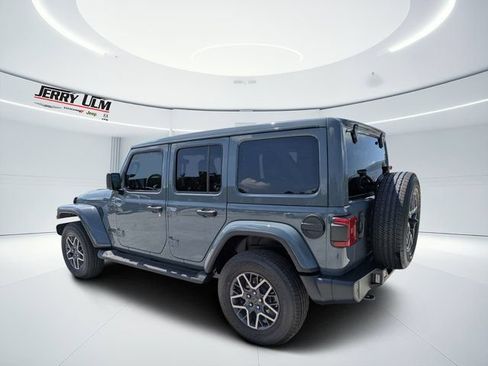 New 2026 Jeep Wrangler Unlimited Sahara AWD/4WD image 5