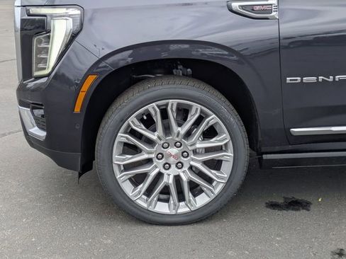 New 2026 GMC Yukon XL Denali w/ Denali Reserve Package image 10