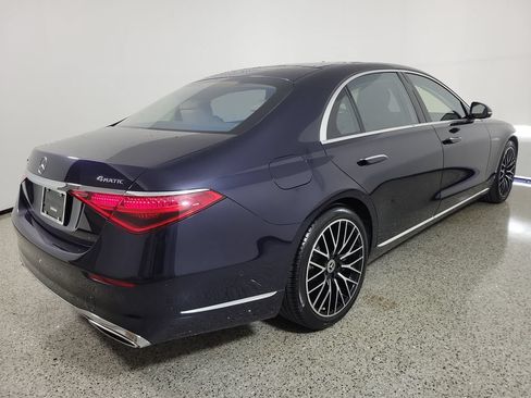 Used 2022 Mercedes-Benz S 580 4MATIC Sedan image 4
